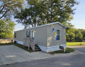 Photo of Nice, well kept, 2018, 2 bedroom/1 bathroom for sale!