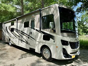 Thumbnail of RV