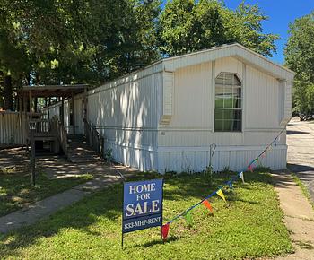 Photo of For Sale: 3-bedroom, 2-bathroom |  Paradise Lane 1537 Wilkes Ave