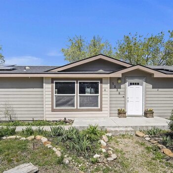 Thumbnail of mobile home