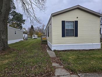 Thumbnail of mobile home