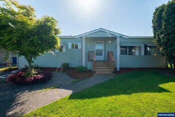 Thumbnail of mobile home