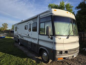 Thumbnail of RV