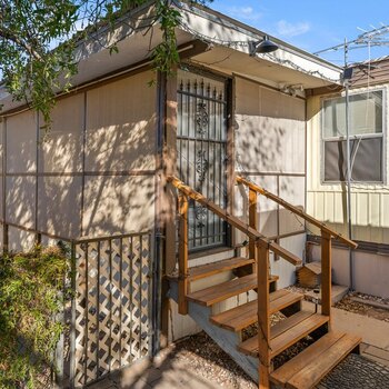 Thumbnail of mobile home