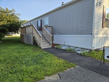 Thumbnail of mobile home