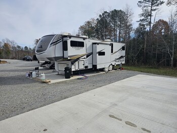 Thumbnail of RV