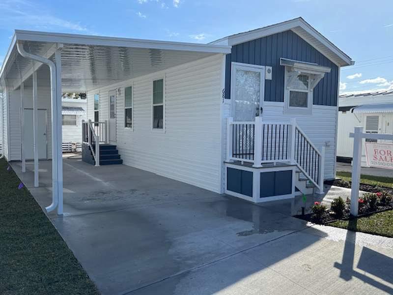 Photo of Mobile Home