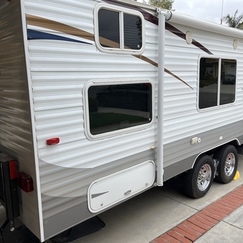 Thumbnail of RV