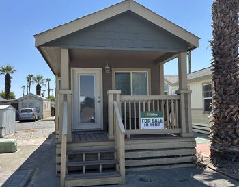 Thumbnail of mobile home