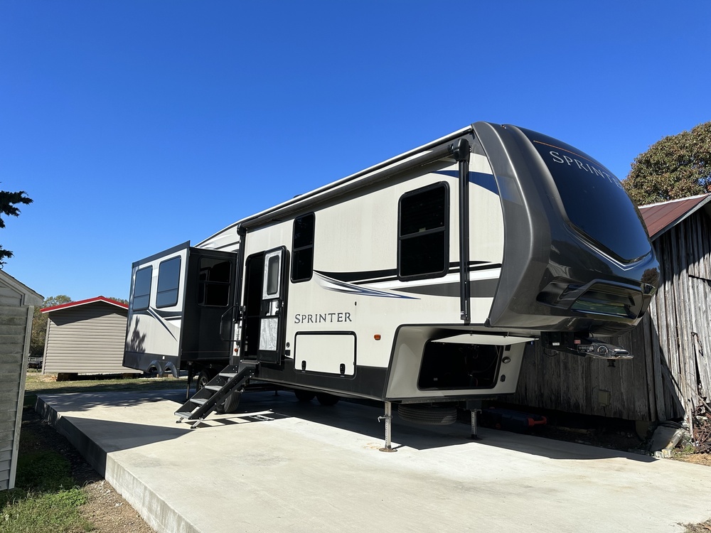 Photo of Rv