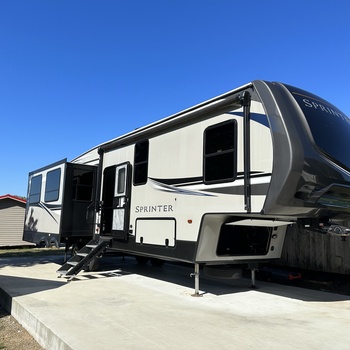 Thumbnail of RV