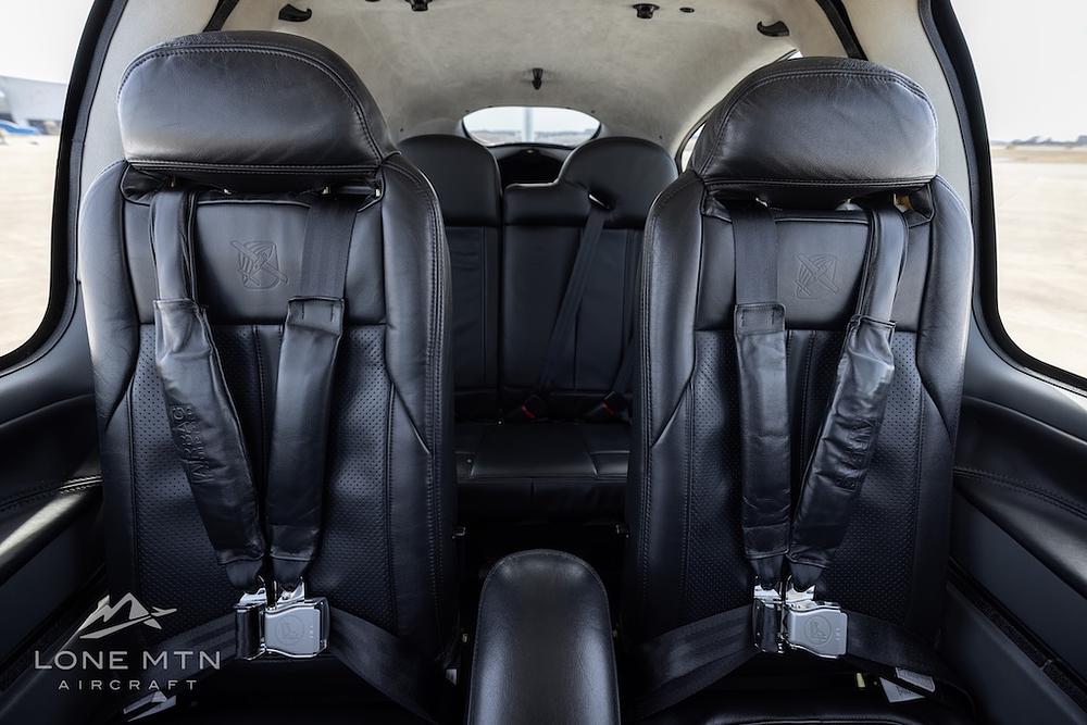 N135JS-05.jpg
