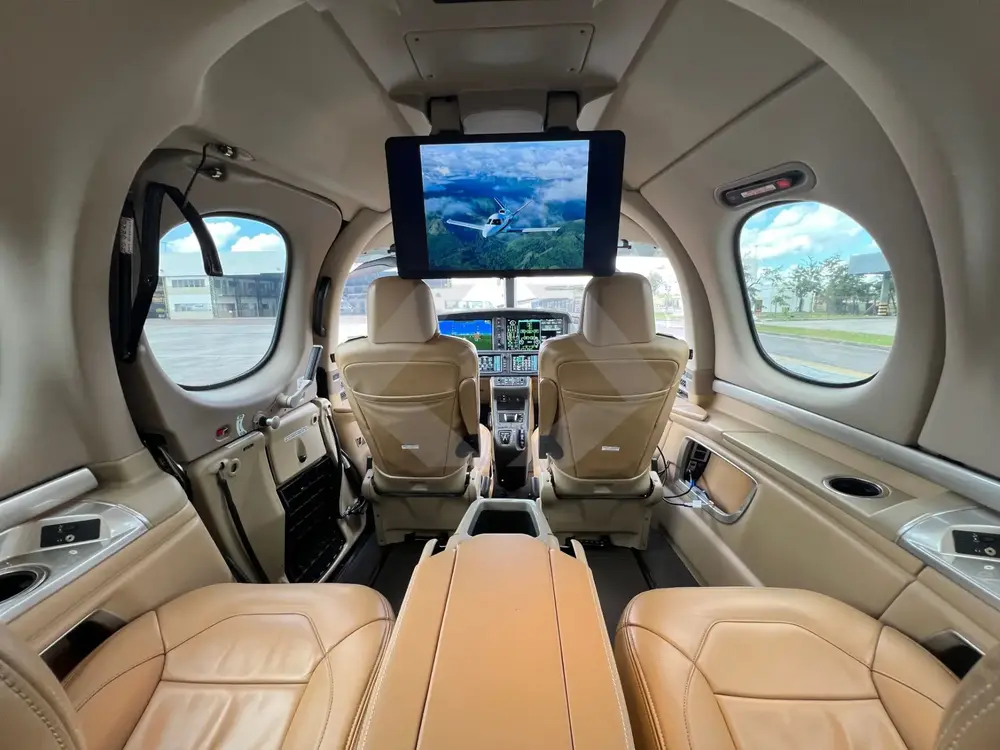 7913/cirrus-vision-jet-g2-plus-2022-flightmarket-id-7913-48044.webp
