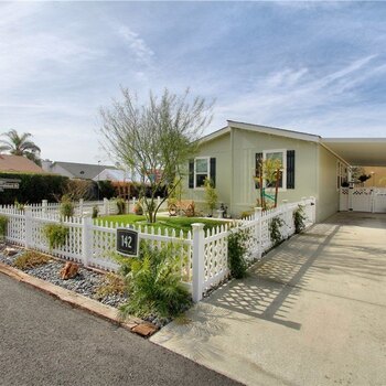 Thumbnail of mobile home