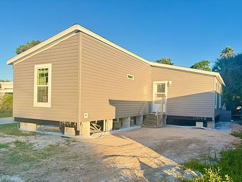 Thumbnail of mobile home