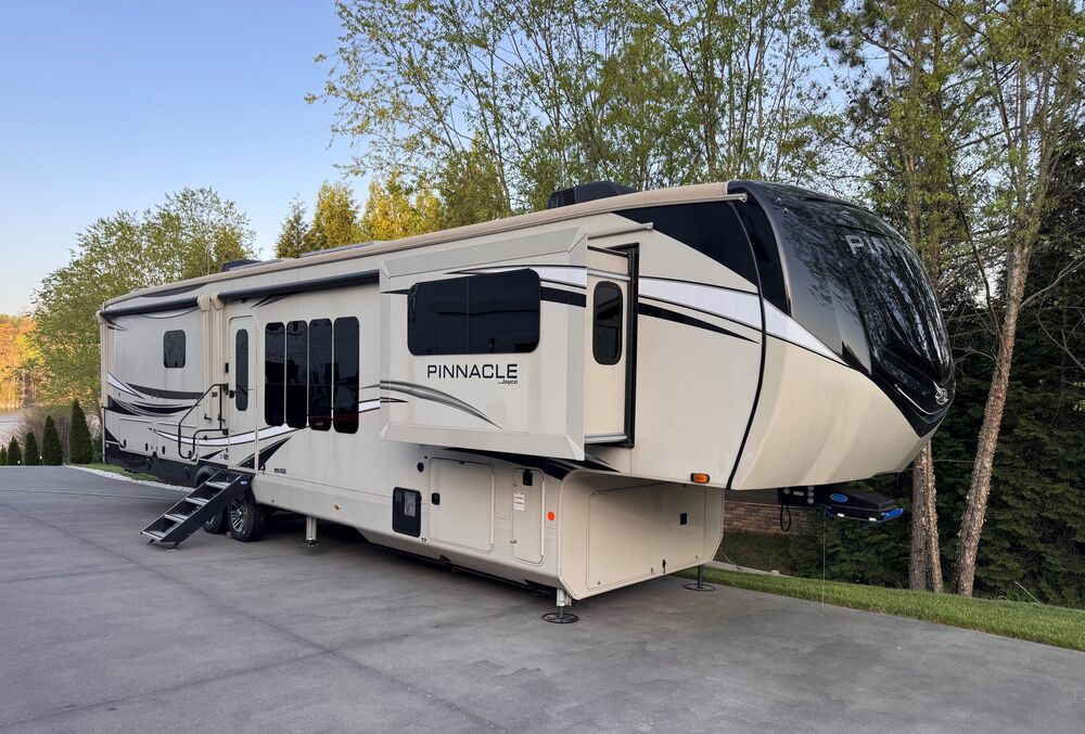 Photo of Rv