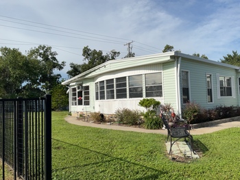 Thumbnail of mobile home