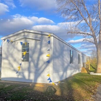 Thumbnail of mobile home