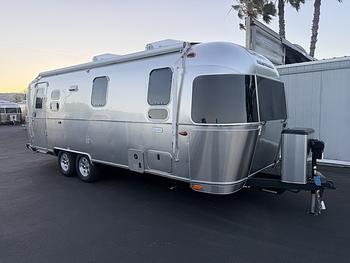 Thumbnail of RV