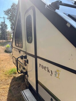Thumbnail of RV