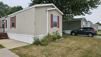Thumbnail of mobile home
