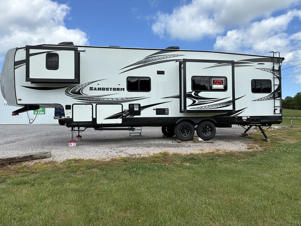 Photo of Rv
