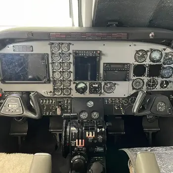 7244/beechcraft-king-air-c90a-1985-flightmarket-id-7244-02150.webp
