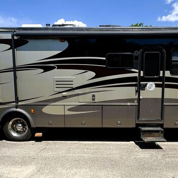 Thumbnail of RV