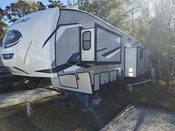 Thumbnail of RV