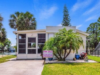 Thumbnail of mobile home
