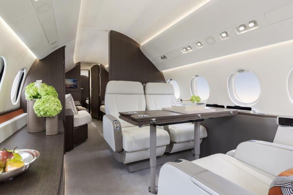 Dassault Falcon 900LX_MID Cabin 3.jpg