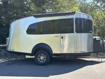 Thumbnail of RV
