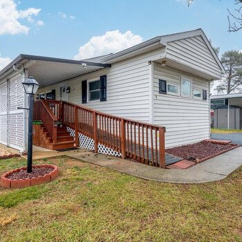 Thumbnail of mobile home