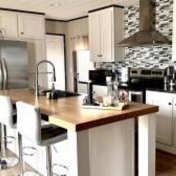 Thumbnail of mobile home