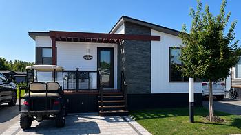 Thumbnail of mobile home