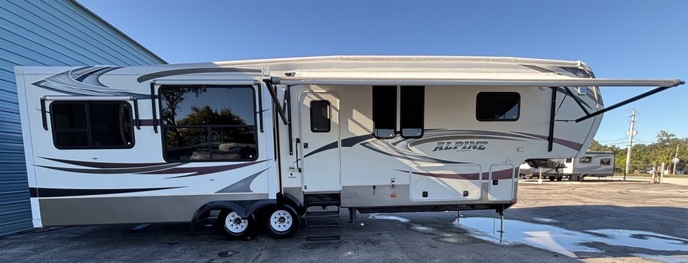 Photo of Rv