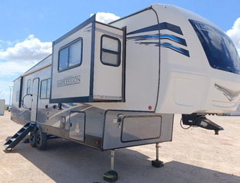Thumbnail of RV