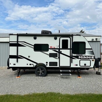 Thumbnail of RV