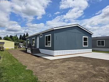 Thumbnail of mobile home