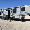RV for Sale: 2017 Fuzion 423