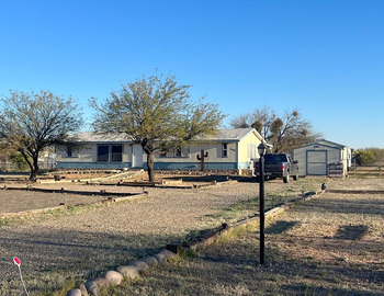 Thumbnail of mobile home