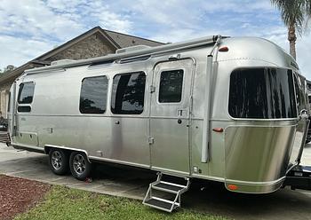 Thumbnail of RV