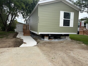 Thumbnail of mobile home