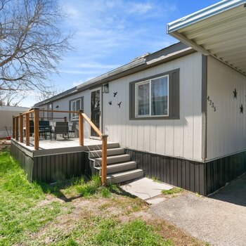 Thumbnail of mobile home