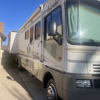 Thumbnail of RV