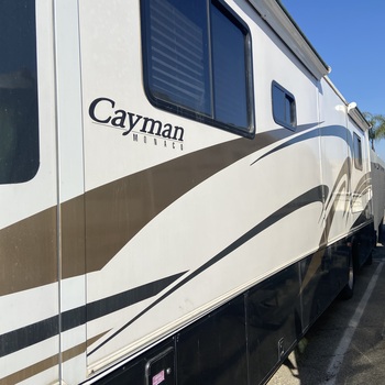 Thumbnail of RV