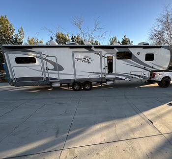 Thumbnail of RV