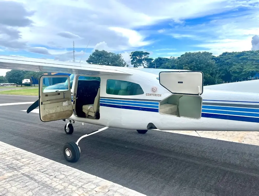 7494/cessna-210n-centurion-1981-flightmarket-id-7494-17294.webp