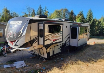 Thumbnail of RV