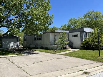 Thumbnail of mobile home